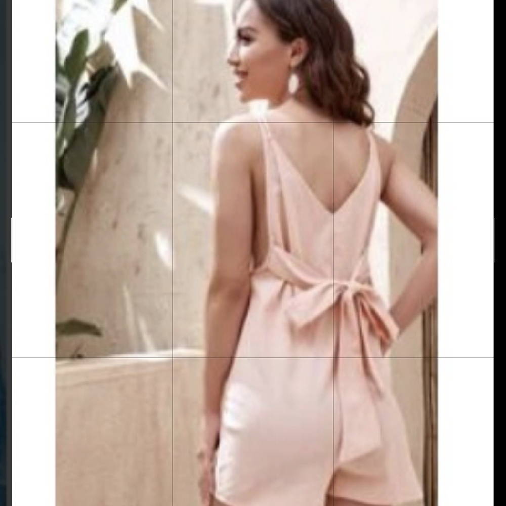 SHEIN Light Pink Bow Back Romper